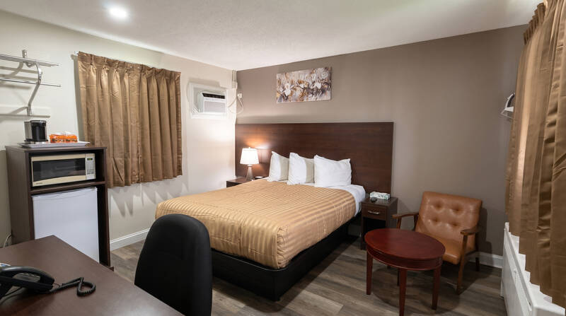 Standard Queen Room